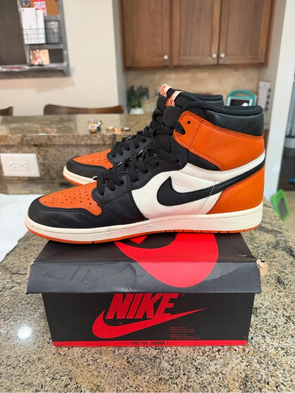 (2015) Air Jordan 1 Retro High OG 'Shattered Backboard' - Black/Orange/White